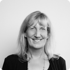 Julie Dinnage Profile